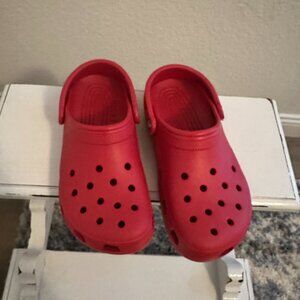 Classic Clog CROCS women's size 9 RED LN!